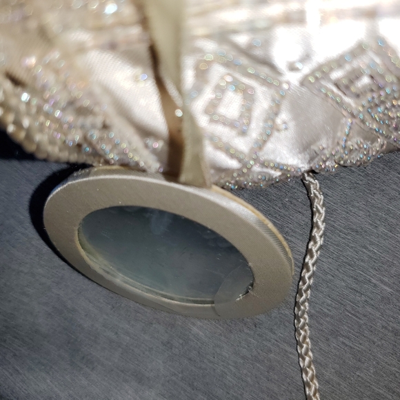 Beaded Long shoulder strap White purse - Picture 6 of 8